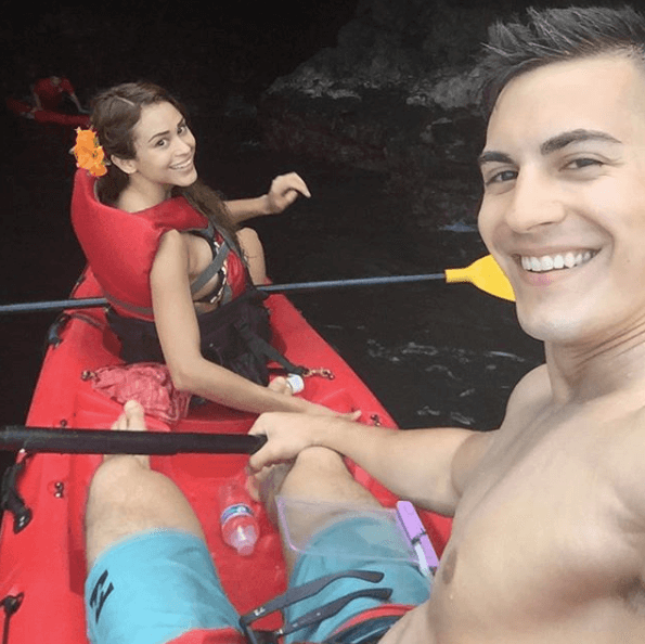 Así que decidió terminar con ella y dedicarle todo su tiempo a los videojuegos.