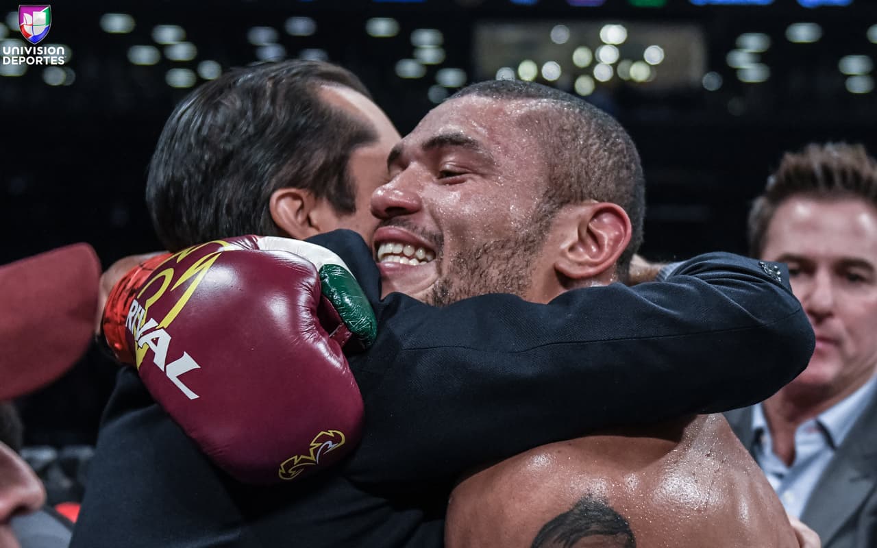 El venezolano José Uzcátegui (27-2, 23 KOs) se llevó la revancha ante Andre Dirrell (26-3, 16 KOs) con un trabajado nocaut en el octavo episodio. 'Bolivita' obtuvo el título interino supermediano de la FIB.