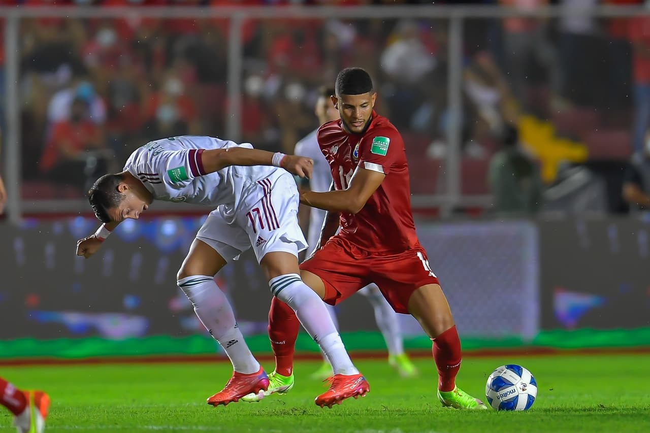 Con gol de Jesús 'Tecatito' Cornona al minuto 76, México evita la derrota y rescate un punto en el empate 1-1 frente a Panamá.
