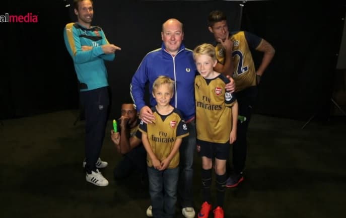 Futbolistas del Arsenal le dan una sorpresa a sus aficionados