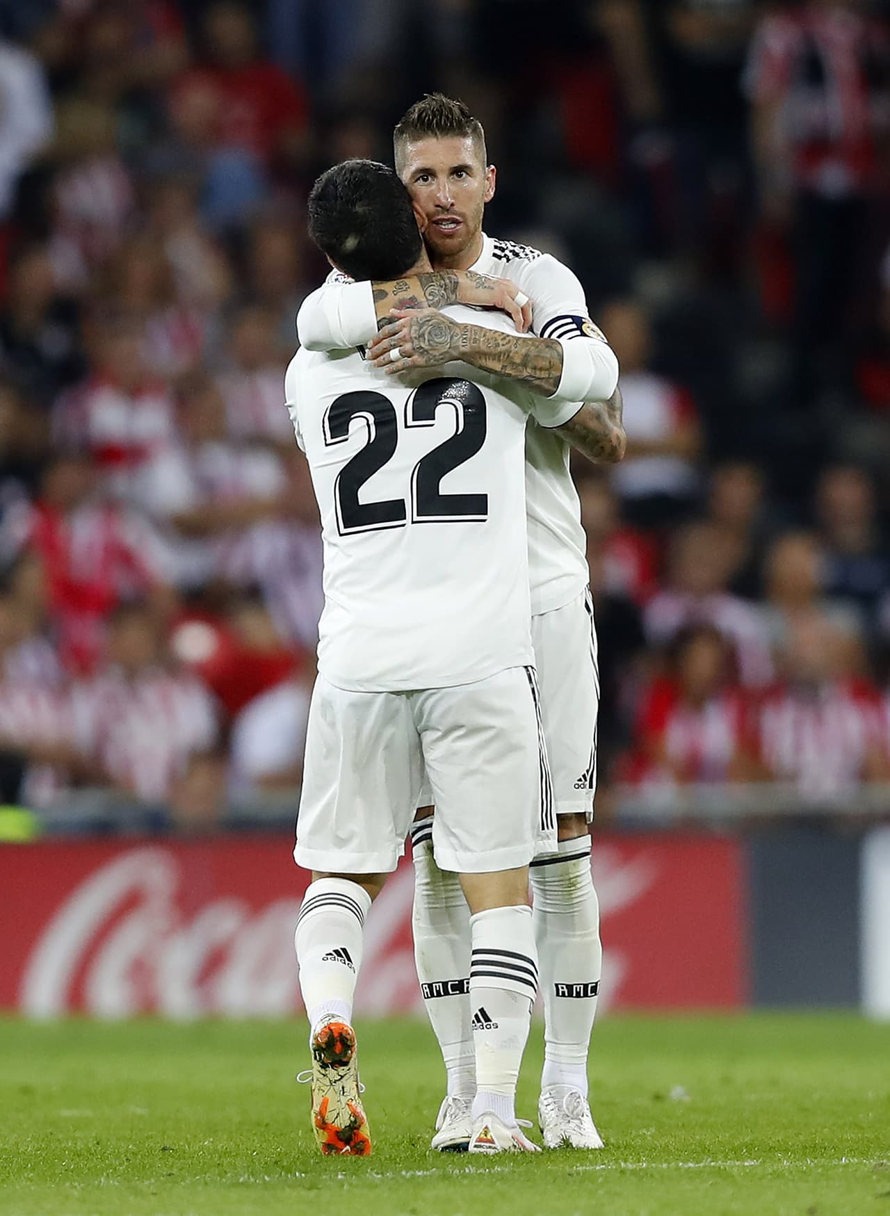 Los comentarios de ambos, que muestran la relación cercana que existe, recibieron reacciones en donde se decía que esos son intentos por generar mla ambiente, que por esas publicaciones no parece existir.