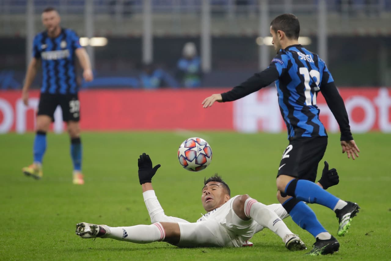 El Real Madrid da un partidazo y derrota al Inter 2-0. Eden Hazard hace el primer tanto por penalti a los siete minutos del partido, posteriormente Rodrygo selló la victoria al segundo tiempo y se encuentran más cerca de los octavos en la UEFA Champions League.
