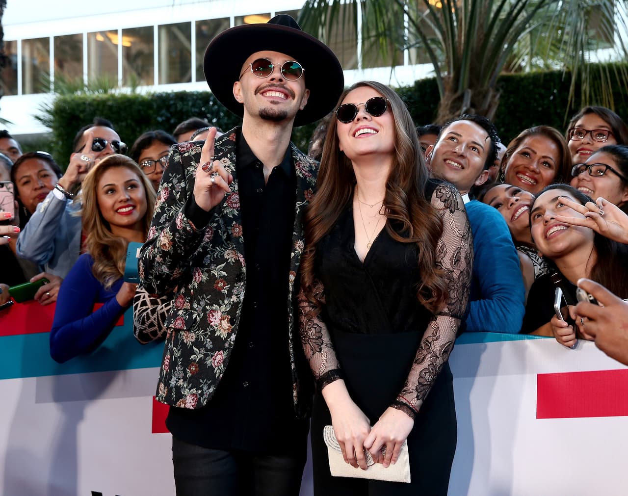 ¿Qué habrán visto en el cielo estos dos?