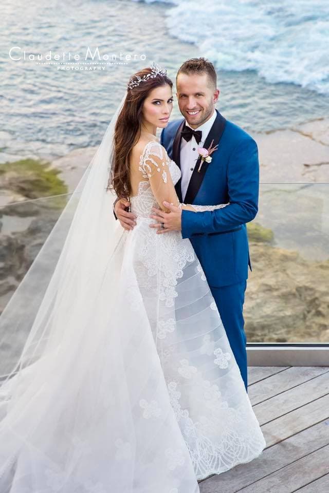 La boda, celebrada en un lujoso hotel de el Condado, fue por todo lo alto.