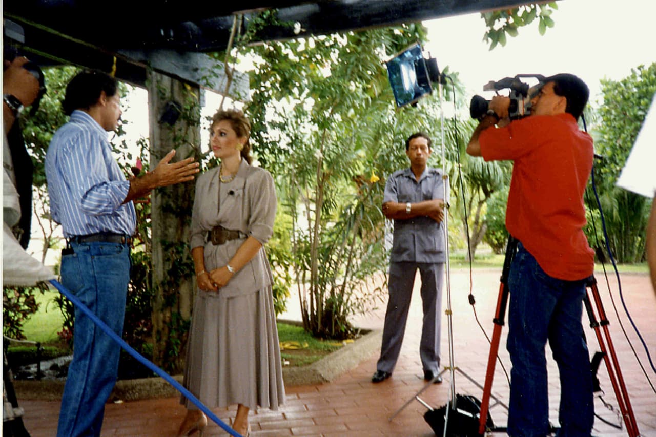 Questioning Nicaraguan President Daniel Ortega, one of the many interviews that she conducted with Latin American leaders.
