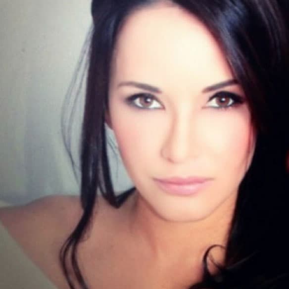 La pareja regresaba de disfrutar del fin de semana largo y salió pasada de la medianoche a la carretera.