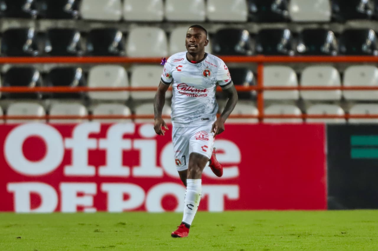 Con goles de Ismael Sosa y Kevin Álvarez, Pachuca rompe la maldición y logran vencer 2-1 a Tijuana.Pachuca pasa del último lugar al penúltimo y Xolos se queda con la octava plaza.