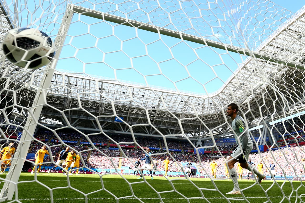 Ese tanto, el primero que tuvo incidencia del VAR por el penalti, pasará a la historia del fútbol.