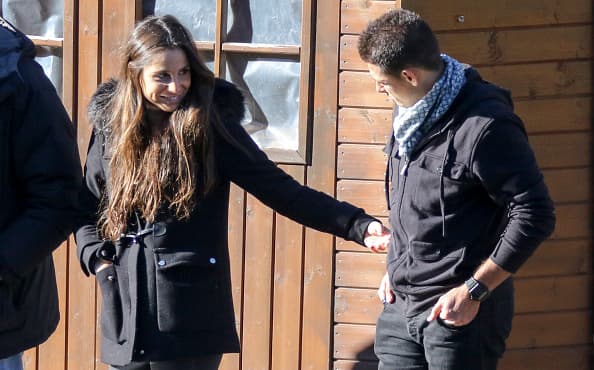 Javier Hernández se casará con Lucía Villalón el próximo verano