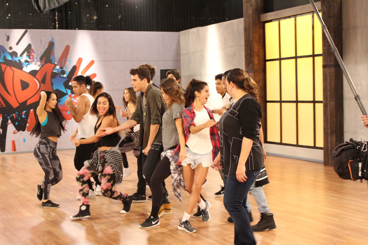 En el estudio los participantes afinan cada detalle de su presentación para #LaBandaLive show 4. El nivel de exigencia es cada vez más fuerte y ninguno quiere decir good bye.