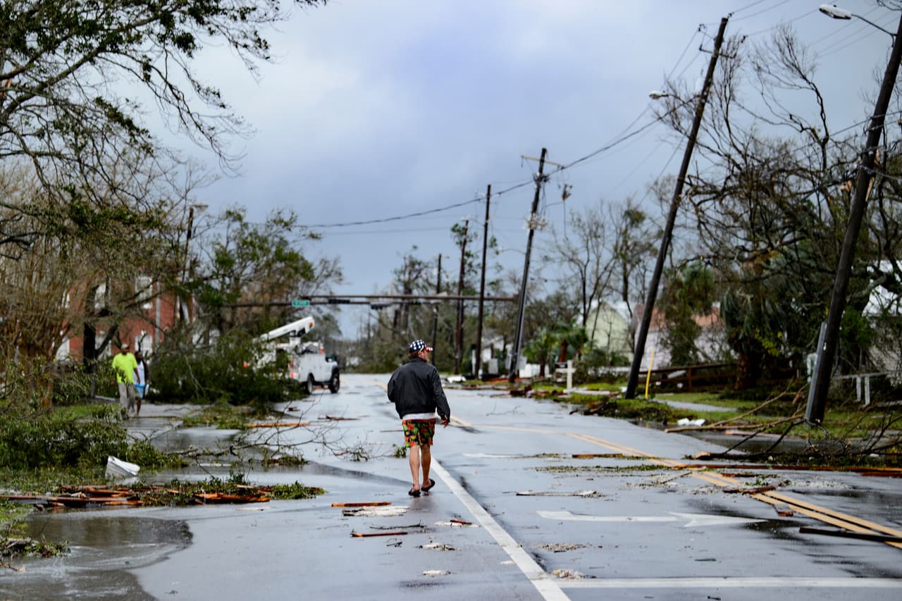 Los destrozos en Panama City. Hasta ahora se reportan dos fallecimientos a consecuencia de caídas de árboles sobre vivienda, uno en la localidad de Greensboro, Florida, y una niña de 11 años en el condado de Seminole, Georgia.