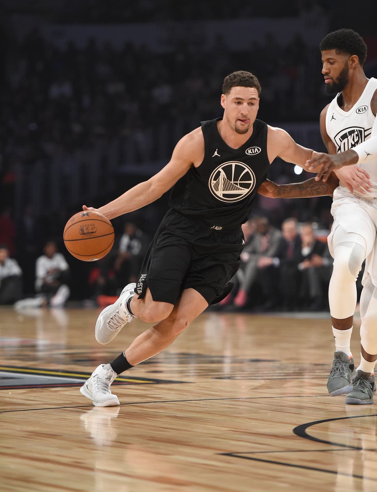 Al iniciar el tecer cuarto, por el equipo de Curry, Klay Thompson era el máximo anotador con 15 puntos.