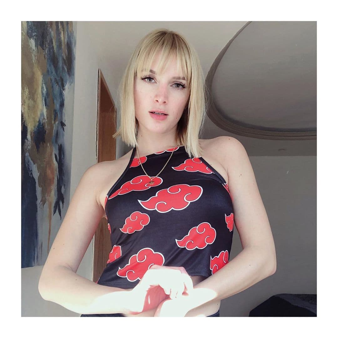 Aunque su familia tiene una tradición en el regional mexicano, ella se inspiró en el K-pop para crear Finnix, su agrupación musical, en la que también está una sobrina de Omar Chaparro.