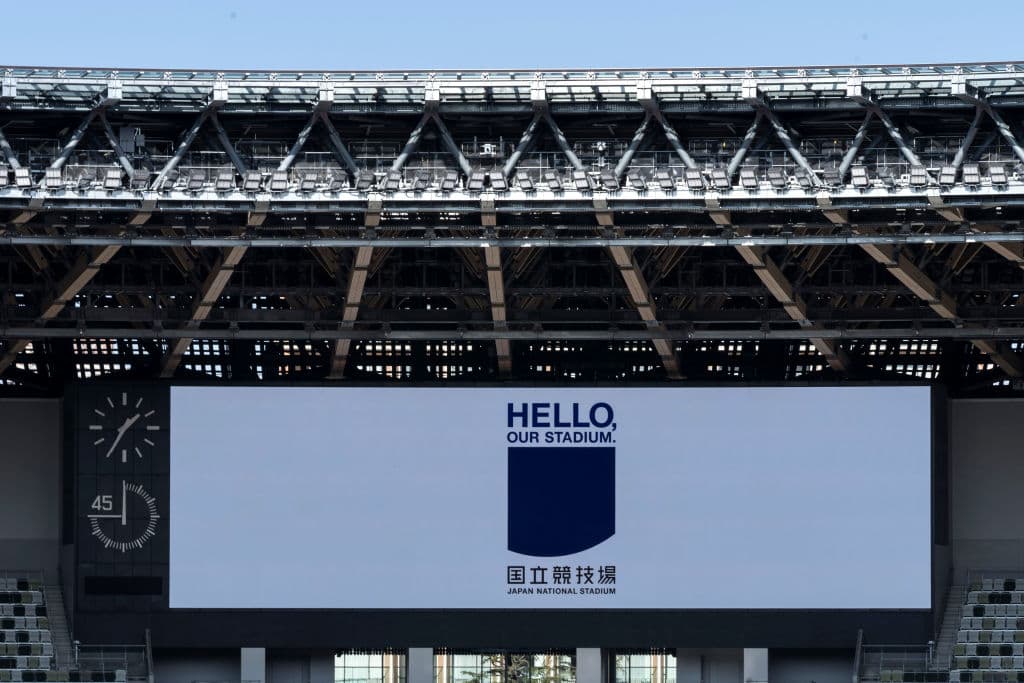 El estadio fue construido sobre el espacio que anteriormente ocupaba el estadio olímpico que se usó para los Juegos Olímpicos de 1964. El estadio será sede de las ceremonias de inauguración y clausura de los Juegos Olímpicos, así como del atletismo, que darán inicio el próximo 24 de julio.