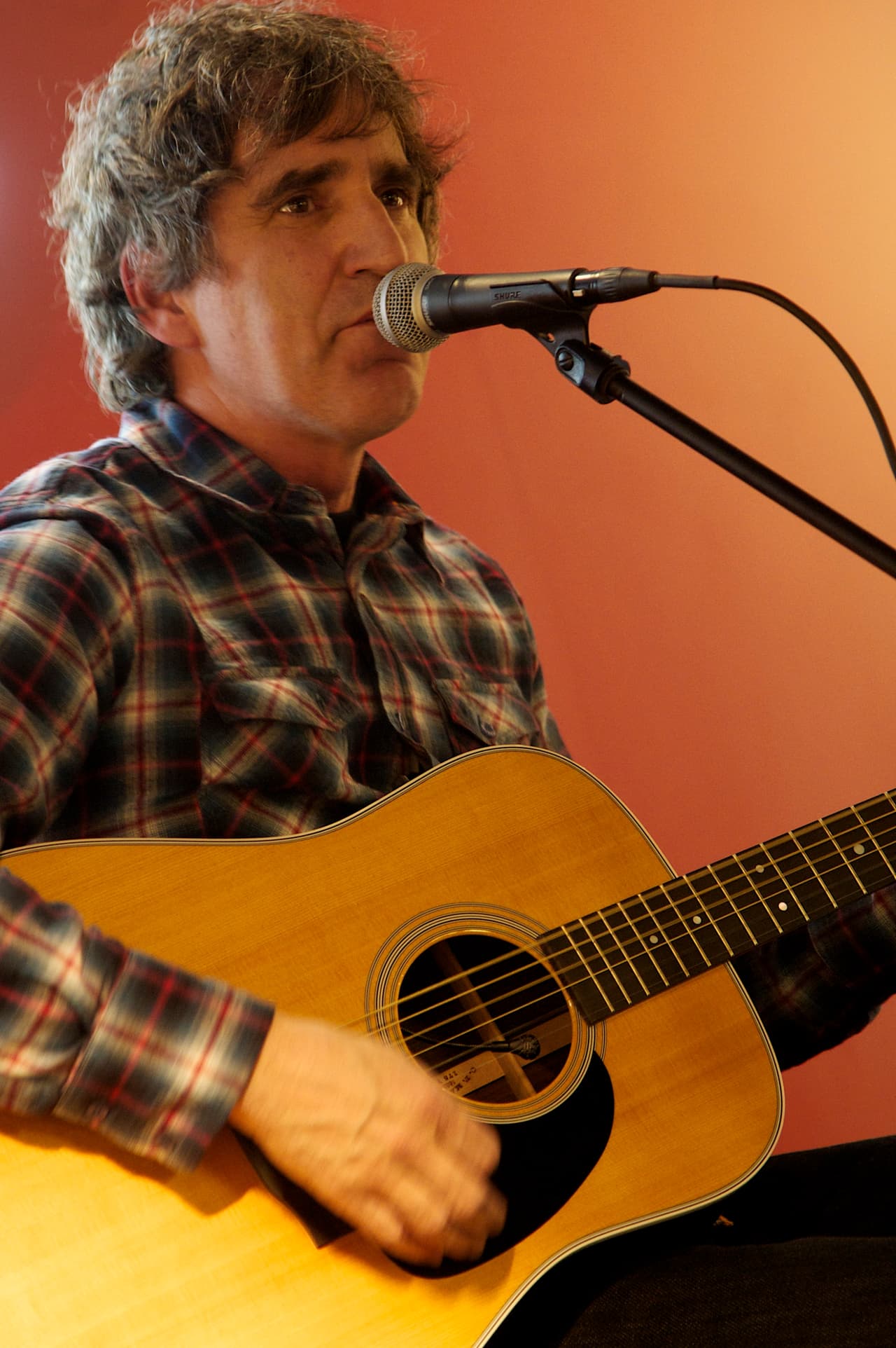 MIKEL ERENTXUN. "Bowie ha muerto. Se va uno de los más grandes. Ya nada será igual. DEP."