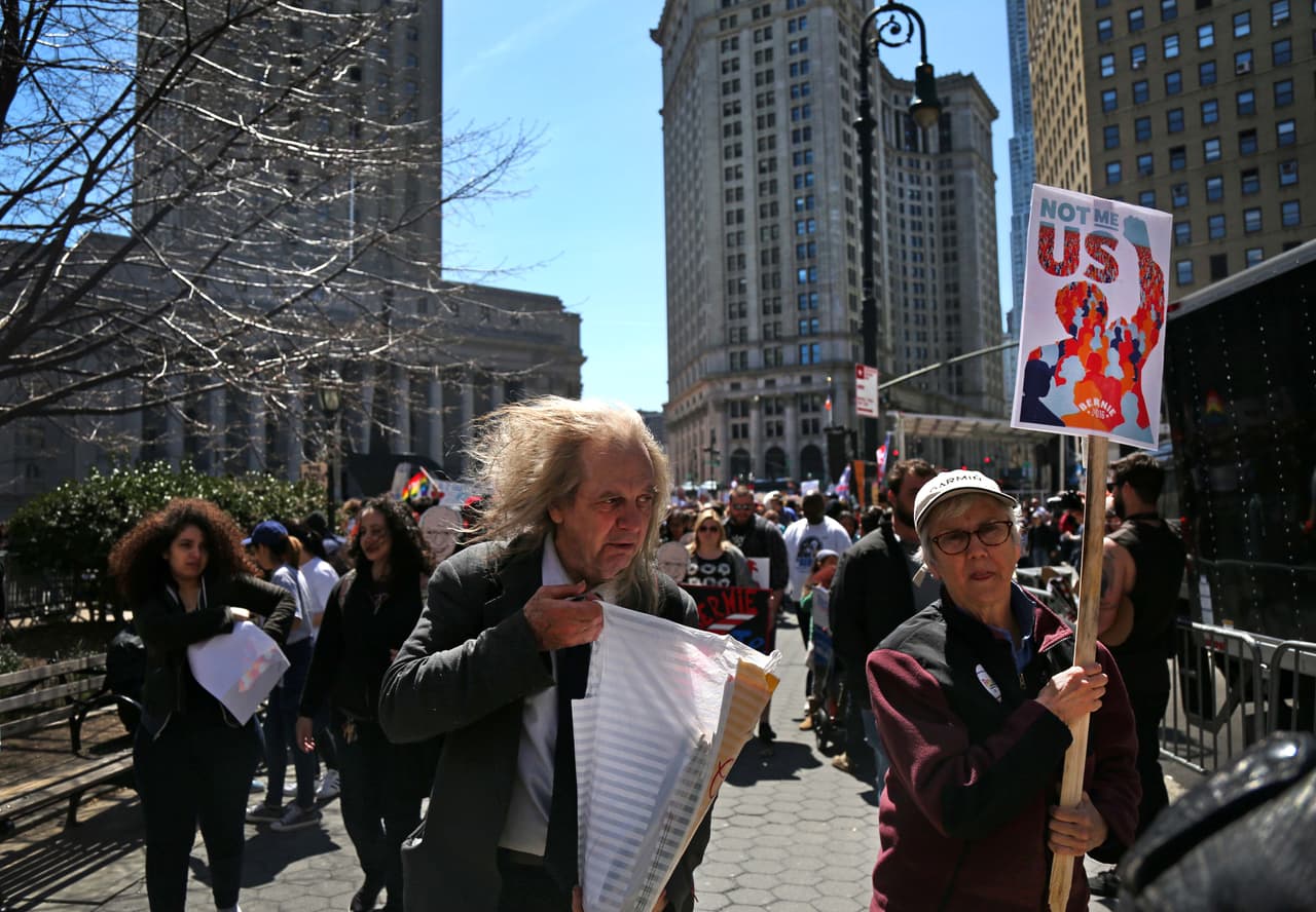 No todos los que asistieron a la marcha eran millenials. También se encontraba gente de edad y veteranos de guerra.