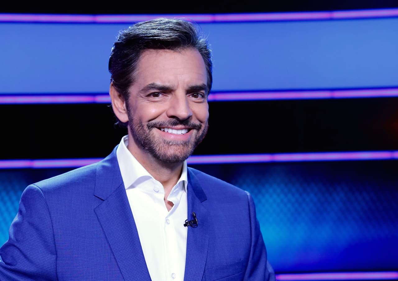 En su mensaje de la noche de este domingo, Eugenio Derbez compartió que gran parte de las últimas semanas ha permanecido "dormido" y "sedado".
<br>