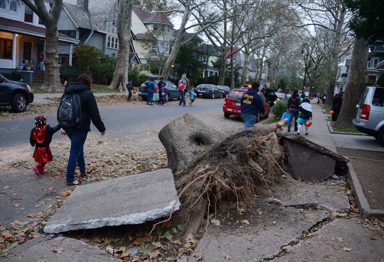 Los residentes que ofrezcan dulces deben tener sus aceras limpias, para que las personas puedan caminar libremente.