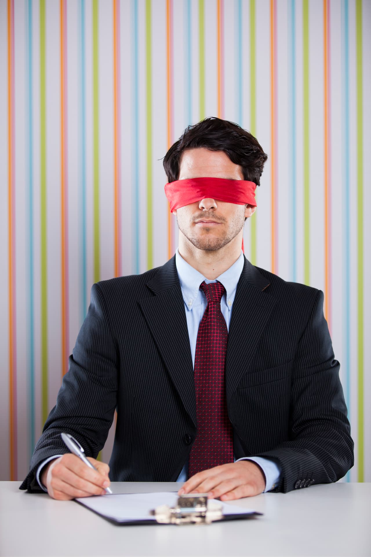 Tendrás la buena influencia directa de Marte los últimos días de septiembre lo cual contrarrestará la energía de Mercurio, tu regente, que estará retrógrado desde el 17, y a partir de esos días debes ser muy cuidadoso con lo que digas, firmes, o hagas, y si vas a viajar tomar medidas para no atrasarte ni olvidar algo.