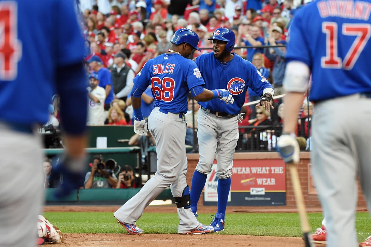 Jorge Soler celebra su hr.