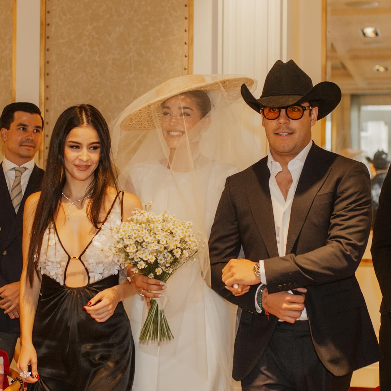 Eduardo Capetillo Jr. mostró cómo fue el momento en el que él y Ana Paula entregaron a Alejandra en el altar.