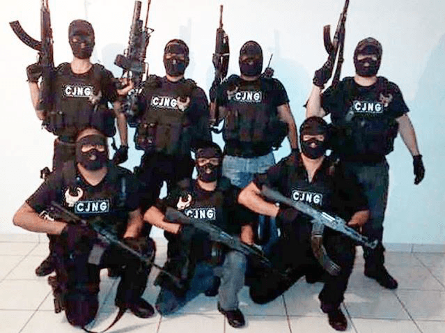 En Internet, el cartel ha publicado videos de ejecuciones, ataques, torturas a sus enemigos y hasta una grabación en la que hacen estallar a un hombre con dinamita.