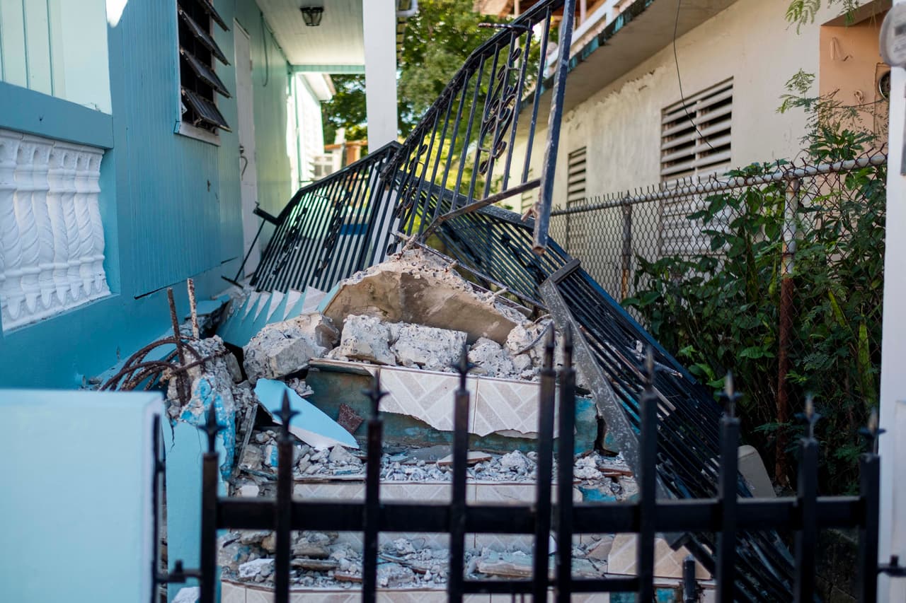 El sismo se registró a las 06:32 horas al sur de la isla, a unas seis millas de profundidad, según el Servicio Geológico de EEUU.