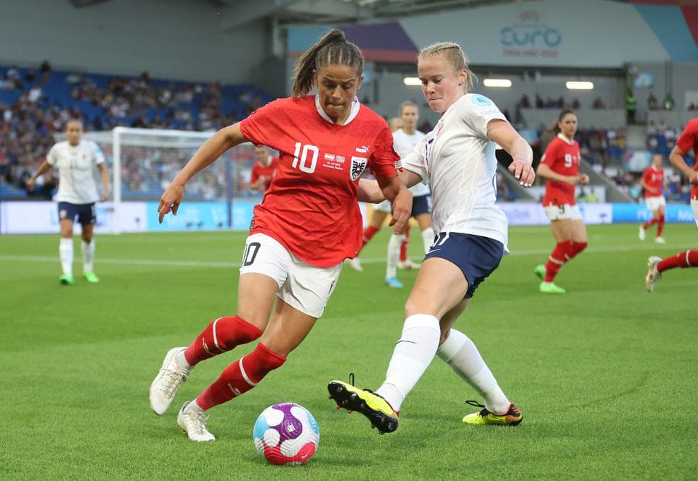 Austria se llevó un apretado triunfo ante la Selección de Noruega que estuvo cerca de empatar pero les falló la puntería.