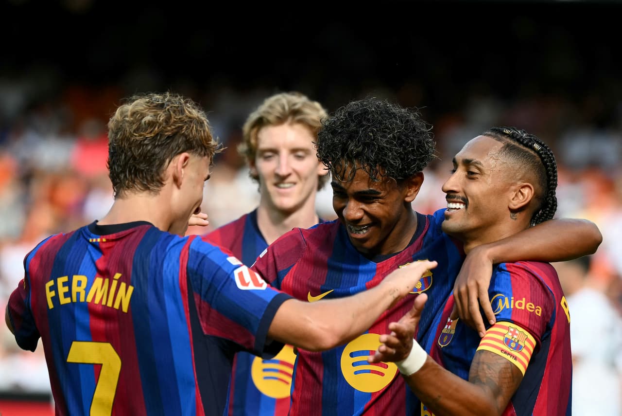 Barcelona golea a Valencia en la Jornada 4 de LaLiga y mantiene el invicto