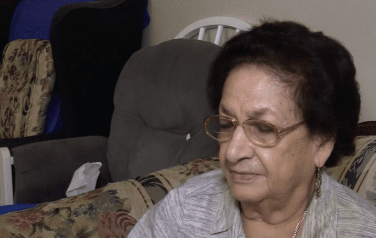 Dora relató que estuvo buscando desesperadamente un apartamento, pero les fue difícil, pues Luis no puede caminar por periodos prolongados.