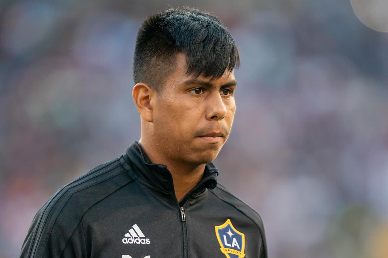 Todavía codiciado por Estados Unidos, pero parte del Tri que llegó a la final de la Copa del Mundo Sub-17, Álvarez es uno de los mayores fenómenos futbolísticos a nivel juvenil en la región. Su visión de juego y su capacidad de disparo lo hacen destacar, no solo entre futbolistas de su edad.