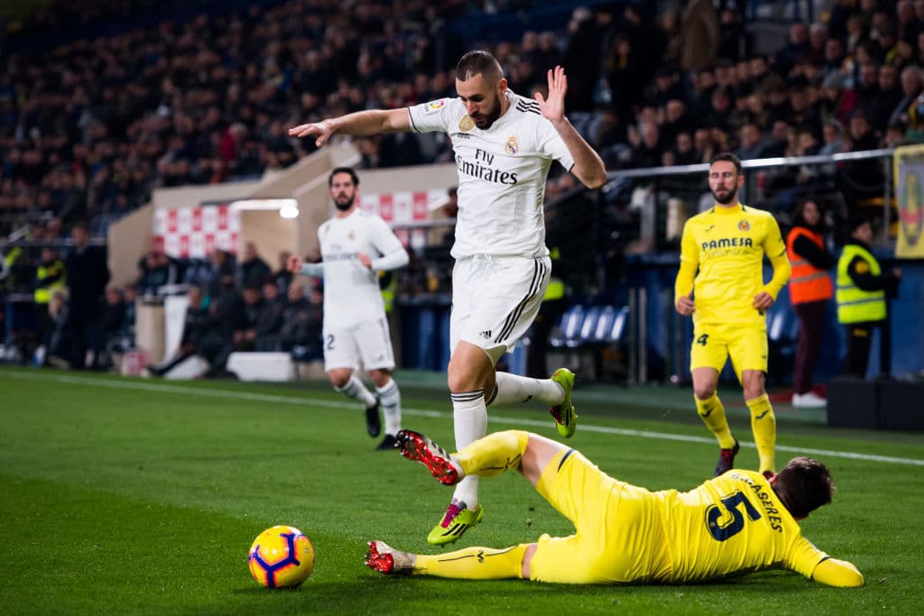 Pero la ventaja del 'Submarino Amarillo' fue efímera. El Real Madrid se lanzó con todo al frente nada más caer el gol de los de Castellón.
