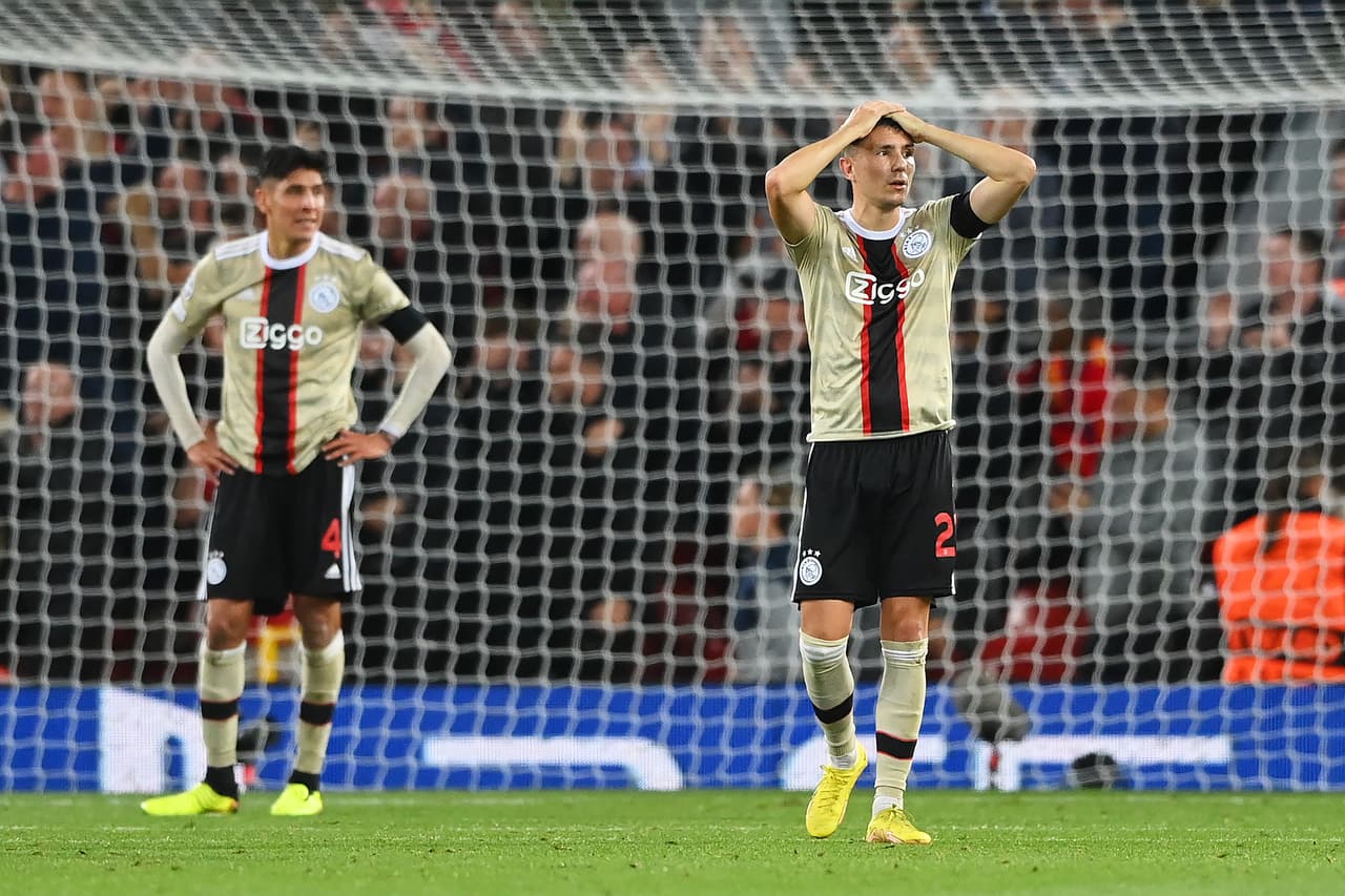 El Ajax de los mexicanos Edson Álvarez y Jorge Sánchez cayeron 2-1 ante Liverpool.