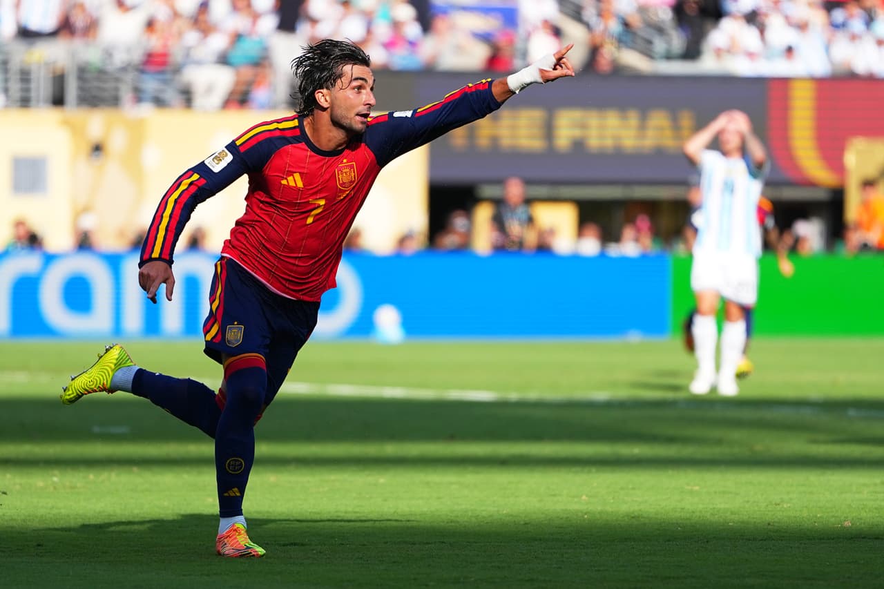 Ferrán celebra el gol de la victoria.