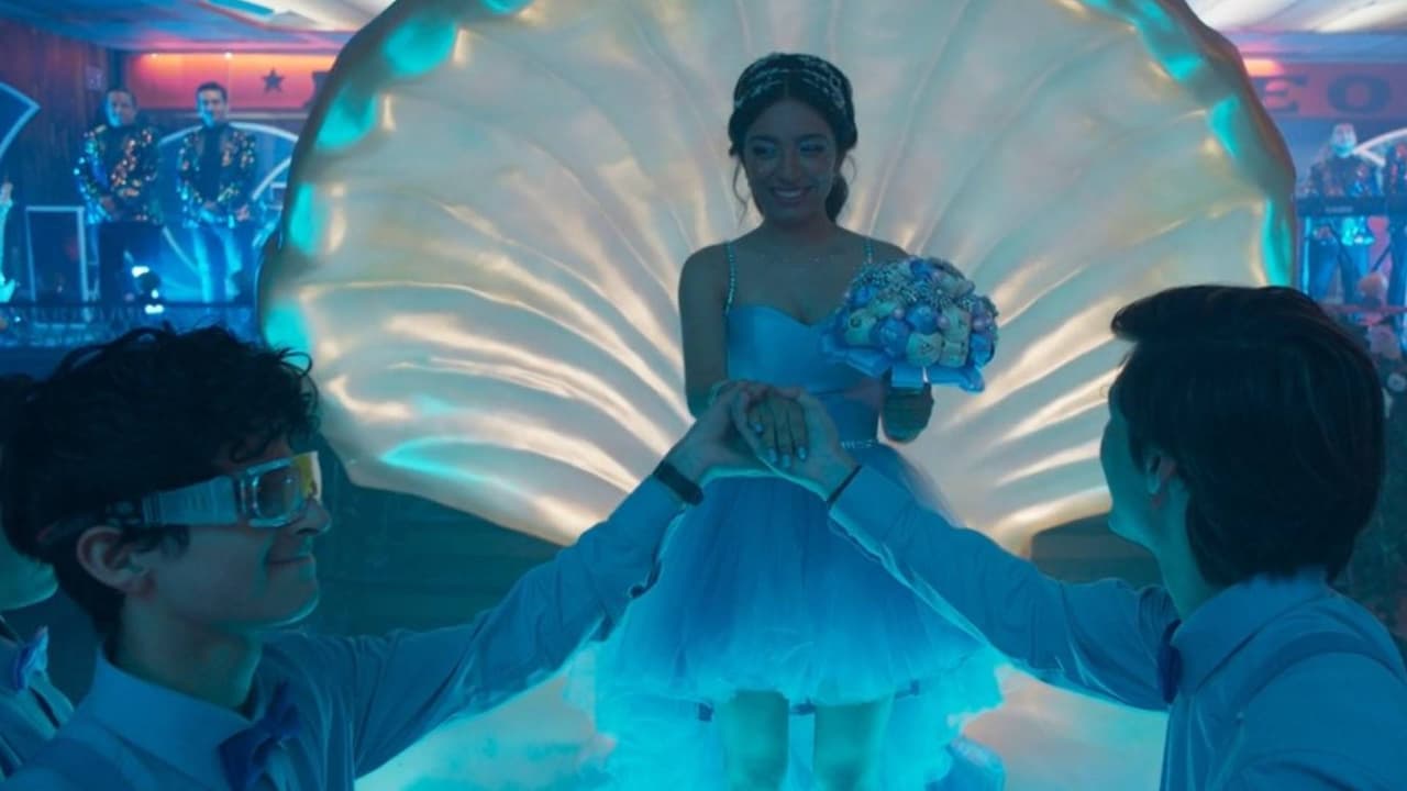 Sobreviviendo a Mis XV está dirigida por Chava Cartas.