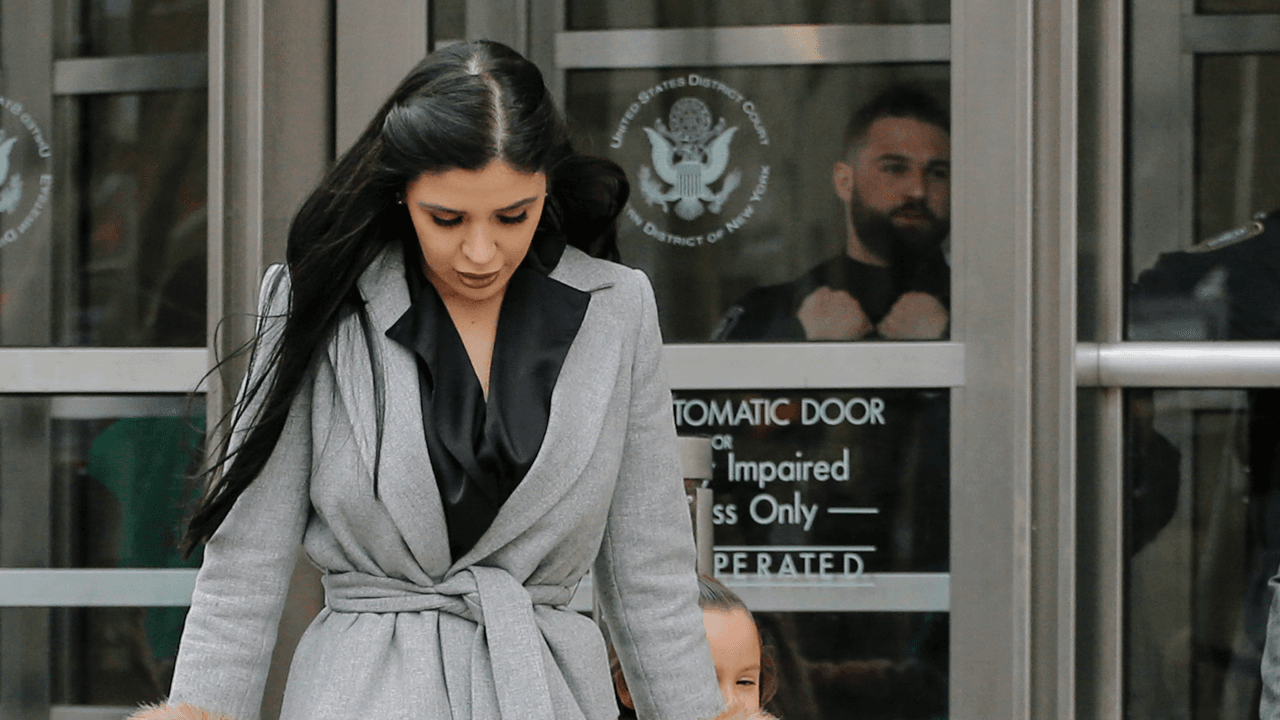 Emma Coronel nació en California hace 27 años y contrajo matrimonio con Guzmán en 2007.