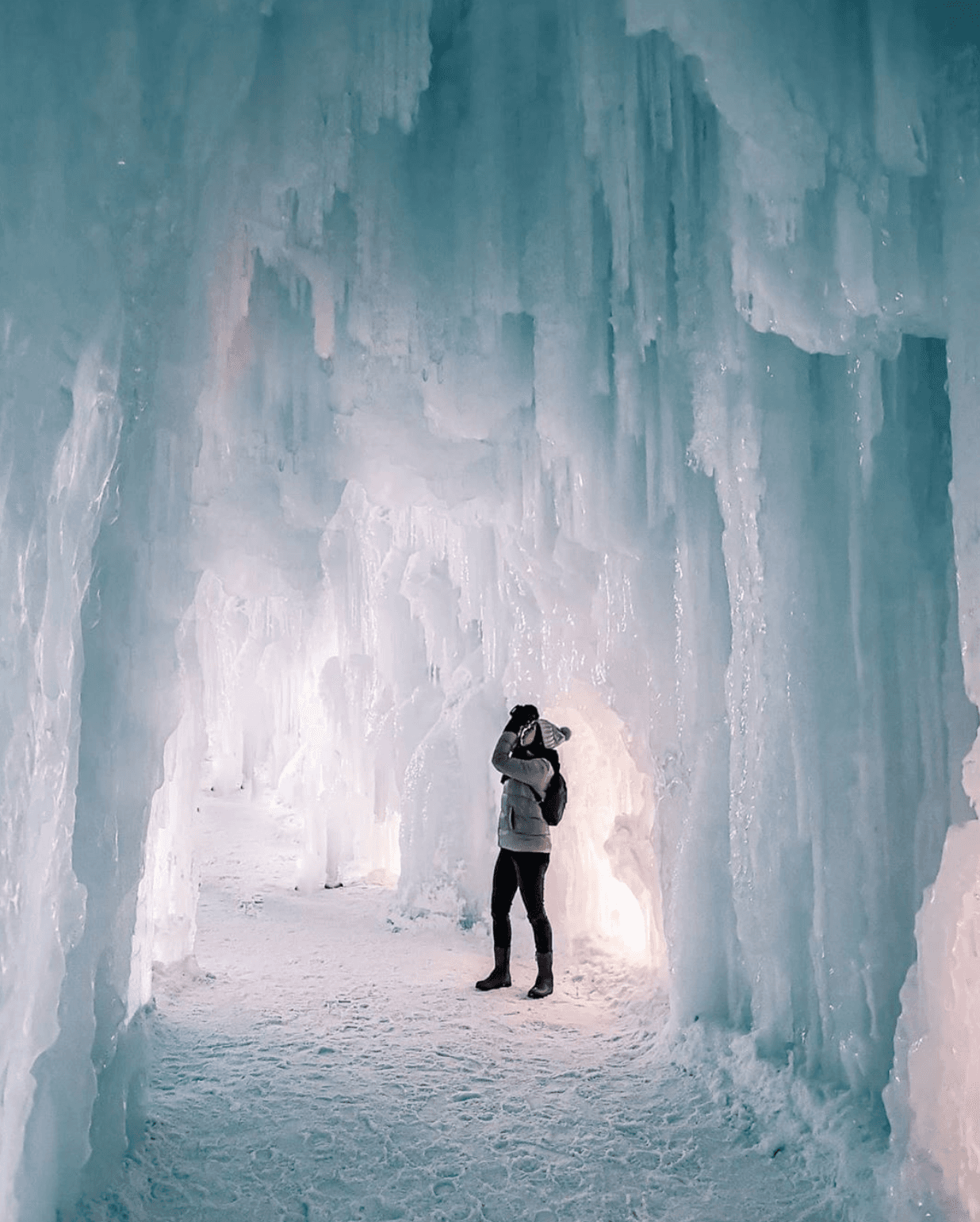 También puedes reservar una experiencia VIP en una alcoba privada dentro del castillo, perfecta para propuestas de matrimonio u otras ocasiones especiales.