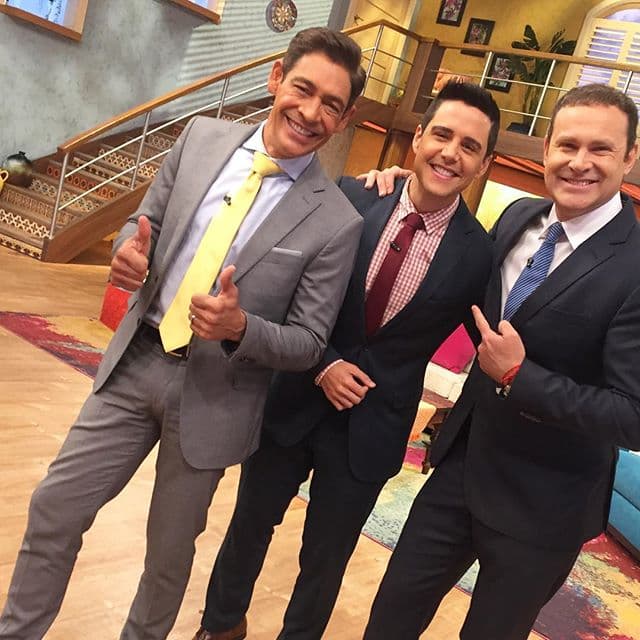 Guapos en casita. (Abril 18, 2116)