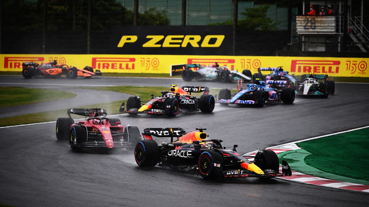 Verstappen dominó de inicio a fin en Suzuka para ser bicampeón de la Fórmula 1 al otorgar los puntos completos por FIA; 'Checo' Pérez finalizó en segundo por sanción a Leclerc.