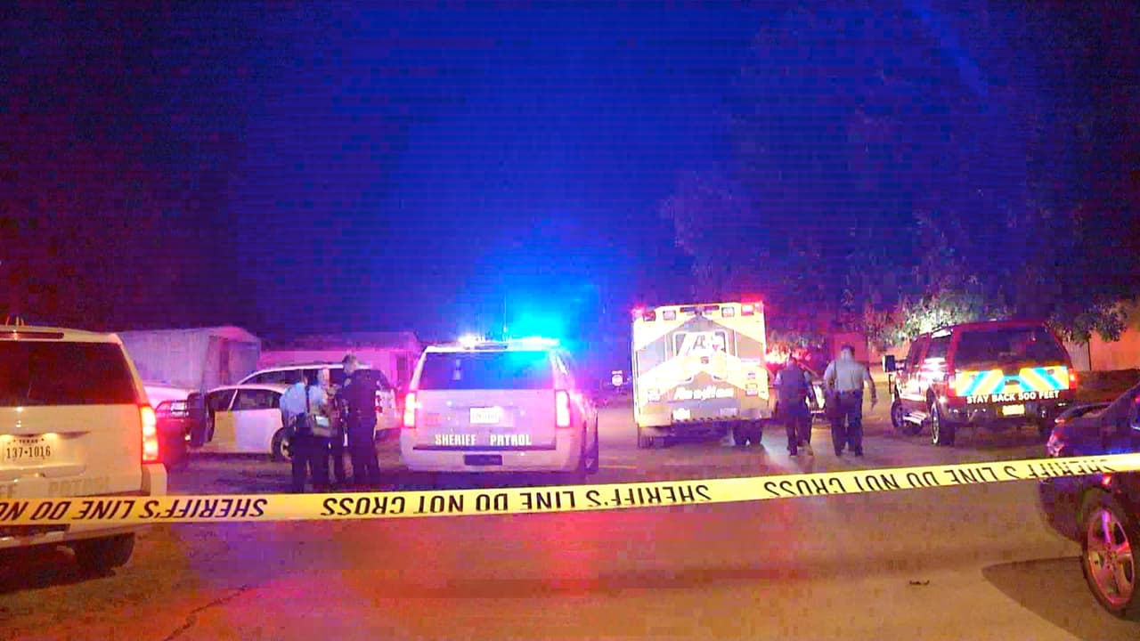 Joven de 20 años aparece muerto en la parte trasera de su casa en el condado Bexar