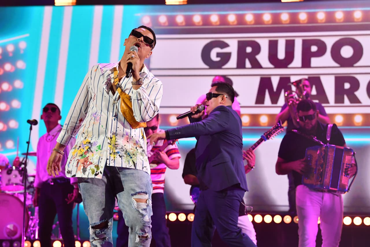 Después de algunos rumores sobre infidelidad e incluso sobre el fin de su relación con su esposa Daisy Anahy, Eduín Caz atrajo más de 1 millón de likes.