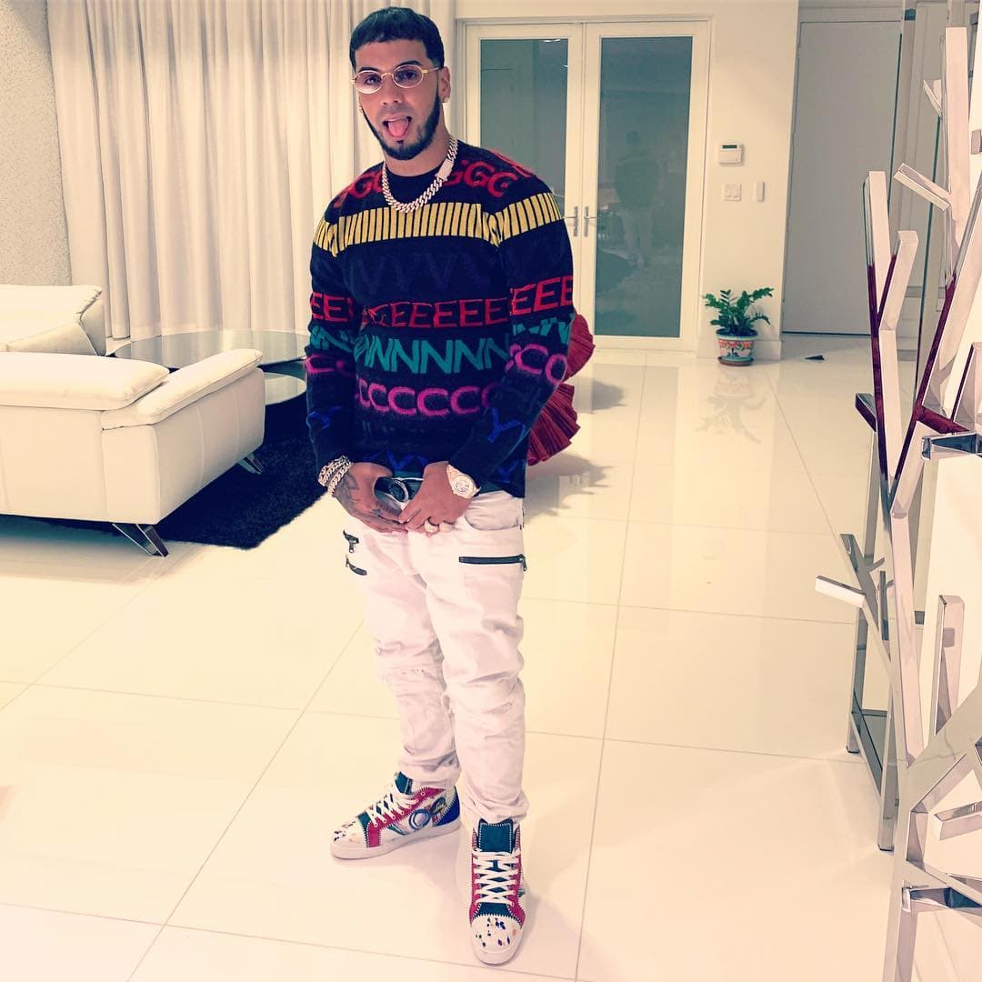 Desde que Anuel AA salió de la prisión, el exito no ha parado para el cantante, pero no tardó en entrar en una 'tiraera' contra Cosculluela.