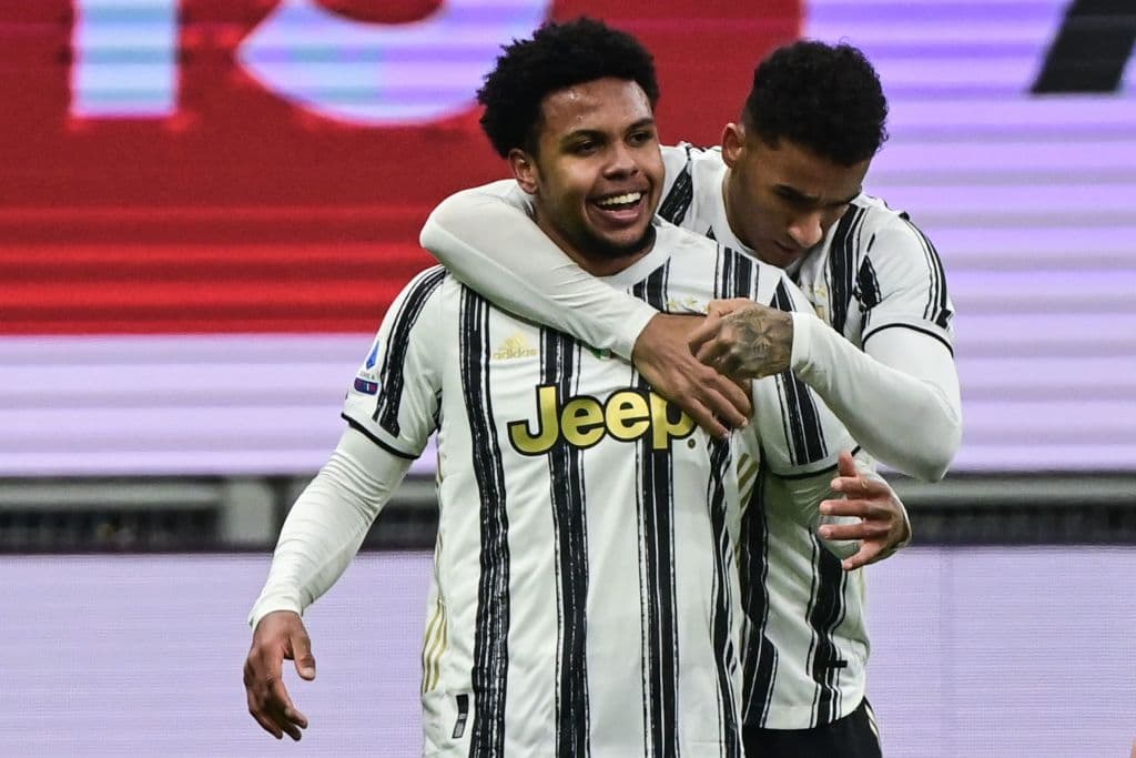 Juventus golea al Milan y no suelta los primeros puestos | El cuadro de Pirlo consiguió un importante triunfo en San Siro para mantenerse en la pelea por el título de la Serie A.