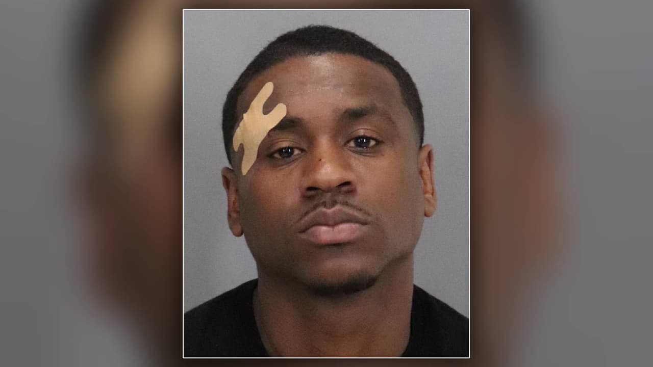 Las autoridades identificaron a Brian Carter, de 30 años, como el hombre que llevó la pistola a la taquería La Victoria.