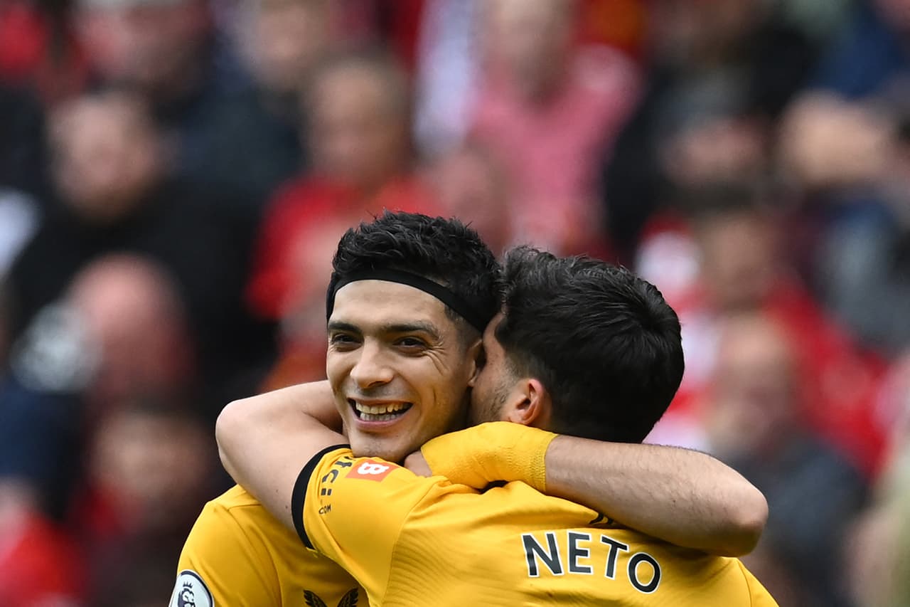 Así vivieron jugadores y aficionados tanto del Manchester City como del Liverpool la última jornada de la Premier, en la que los Citizens se alzaron con el título y los Reds soñaron con el campeonato y se quedaron muy cerca.