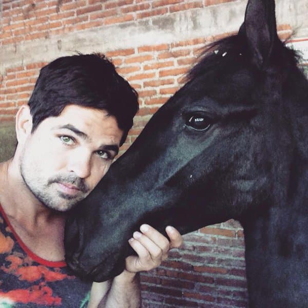 Ama los caballos. También confesó que la muerte es su mayor miedo.