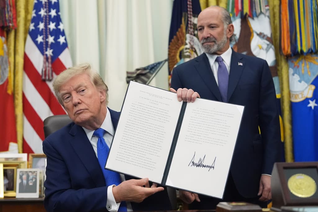 Donald Trump busca restringir la ciudadanía por nacimiento y frenar el "turismo de maternidad" mediante nuevas órdenes ejecutivas