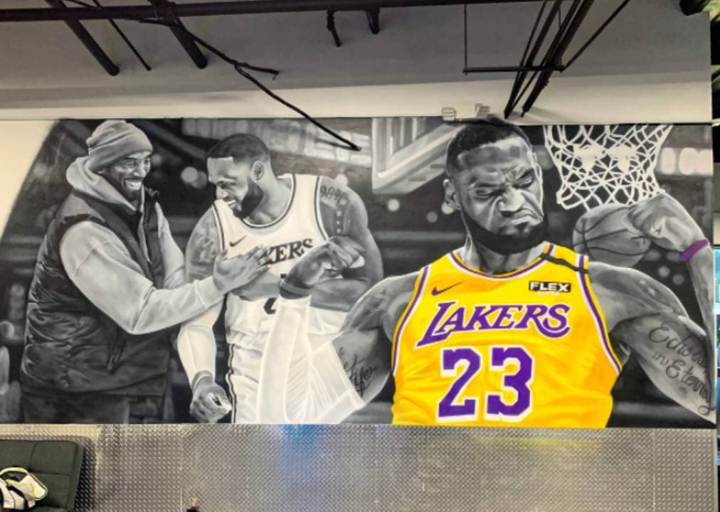 Las calles de las principales ciudades de los Estados Unidos se adornan con las asombrosas muestras de amor para la leyenda de la NBA.