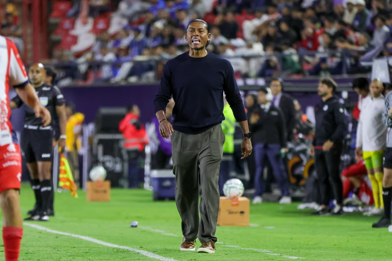 Huiqui se rinde ante Erik Lira por jugar casi sin descanso tras Mundial
