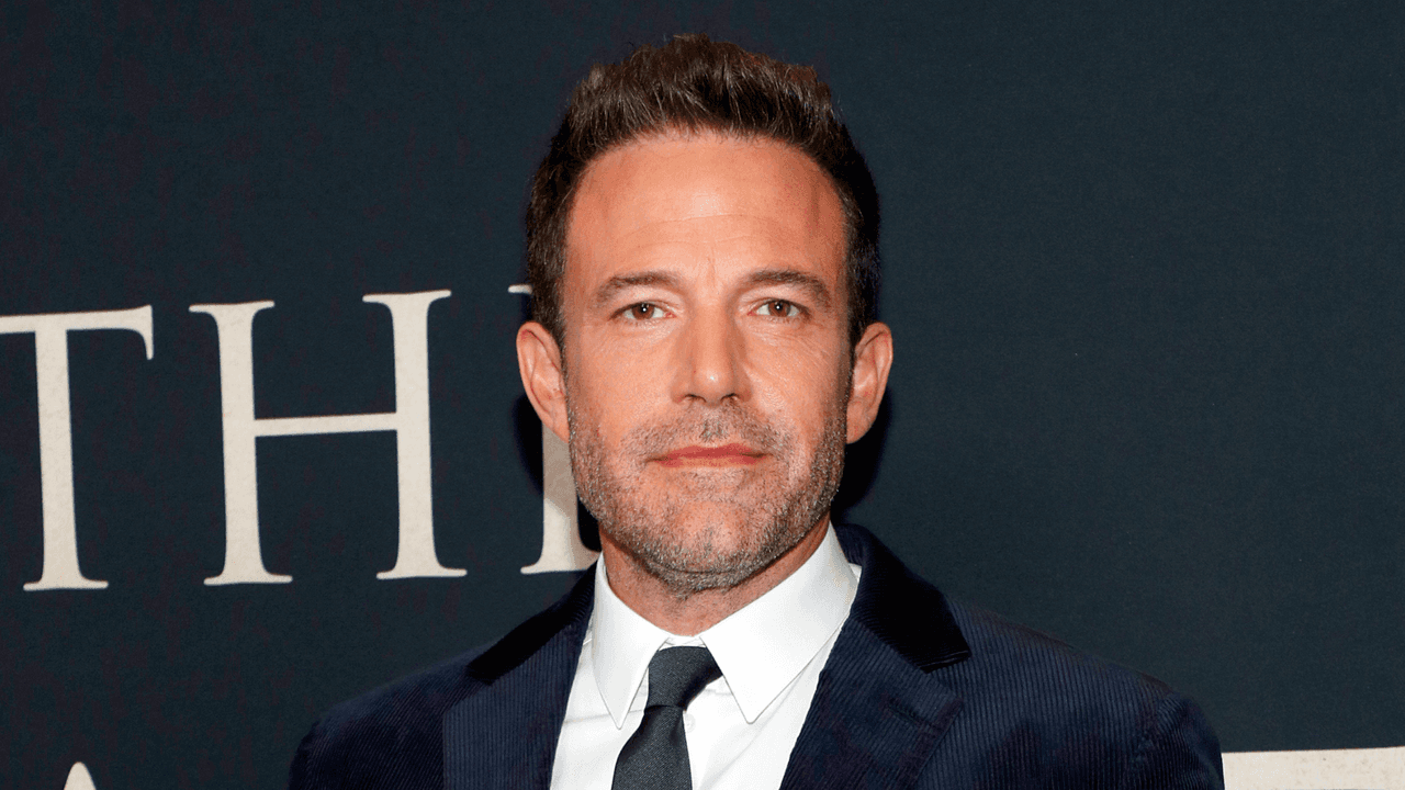 En 2015, 'People' reportó que la estrella de
<a href="https://vix.com/es-es/detail/video-4220439?utm_medium=internal_referral&utm_source=univision&utm_campaign=evergreen&utm_content=ed_entertainment&utm_term=article" target="_blank">‘La sombra del poder’ (disponible en ViX+, el servicio de streaming premium de ViX)</a> reflexionó sobre algunos de sus tatuajes: “Era joven. Fue divertido y genial”.